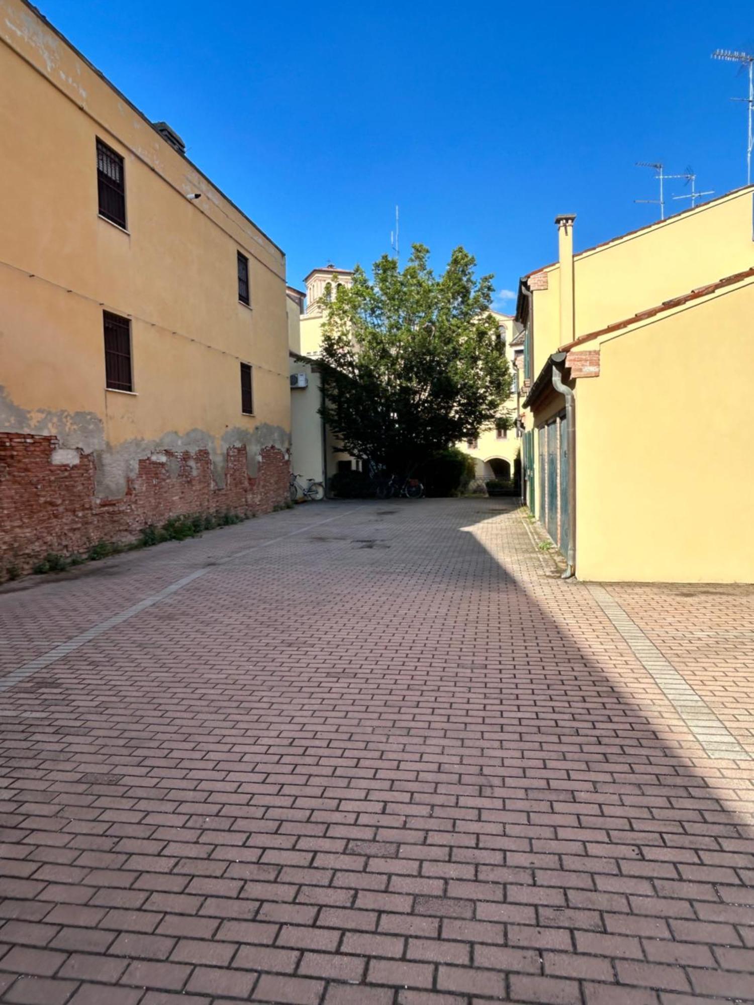 Chiesetta Abside Ex Seminario -Apartment Rovigo Eksteriør bilde