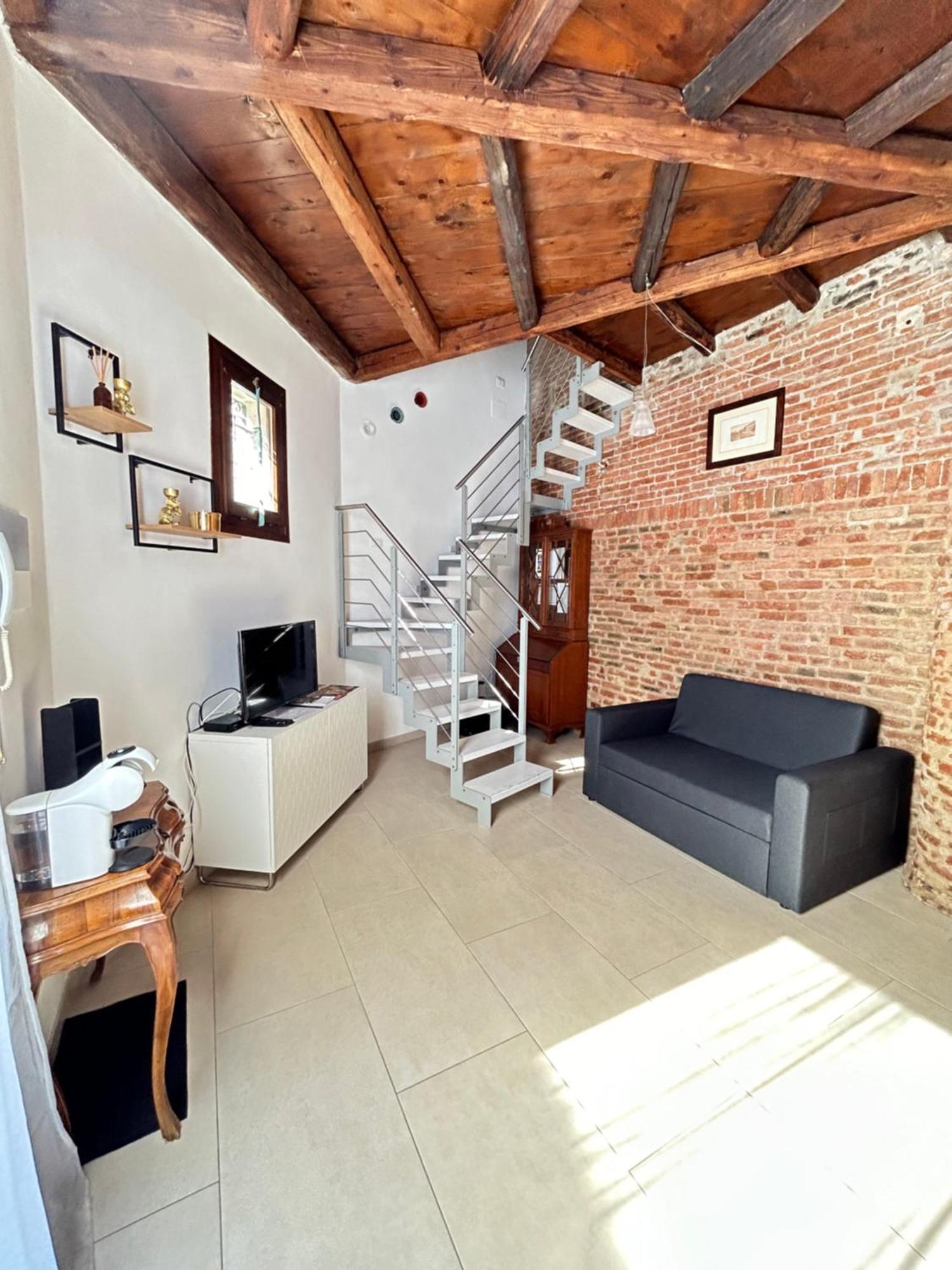 Chiesetta Abside Ex Seminario -Apartment Rovigo Eksteriør bilde