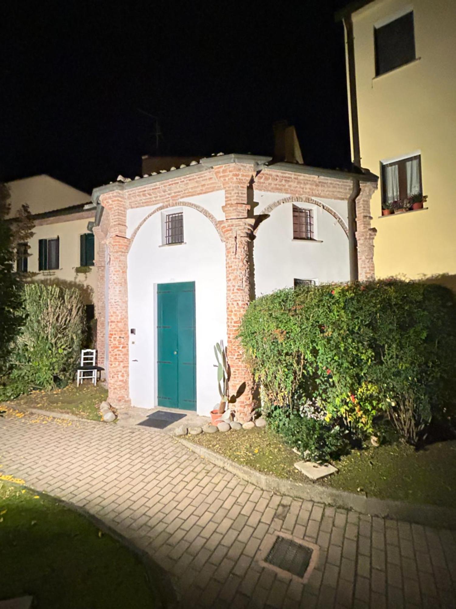 Chiesetta Abside Ex Seminario -Apartment Rovigo Eksteriør bilde
